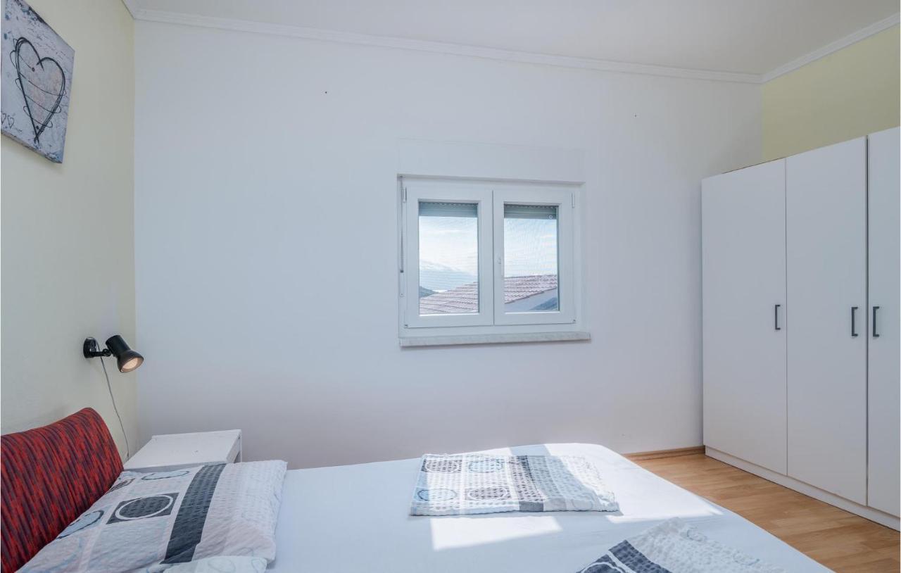 Nice Apartment In Stara Baska 1 With Wifi 外观 照片